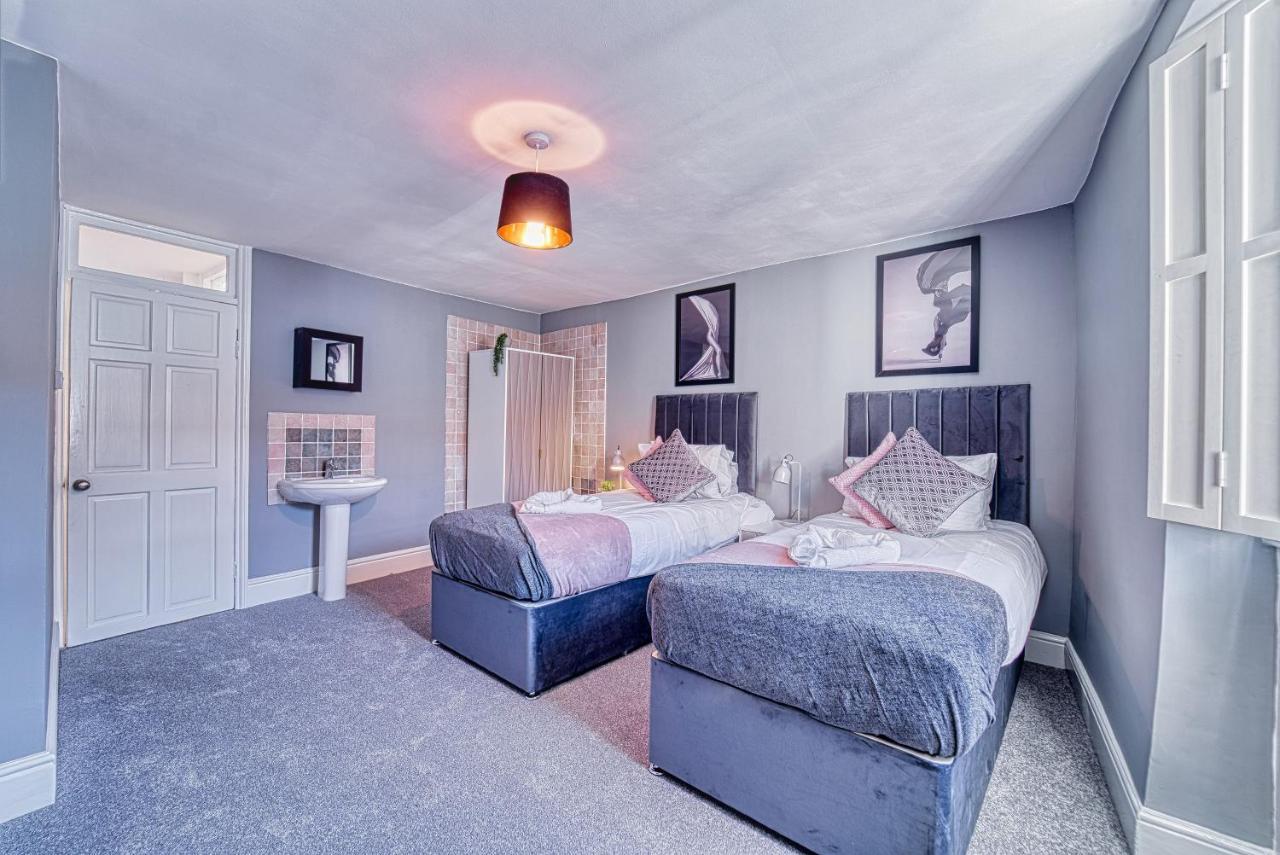 The Stylish Gem Of Bath - Football Table - Sleeps 10 Luaran gambar